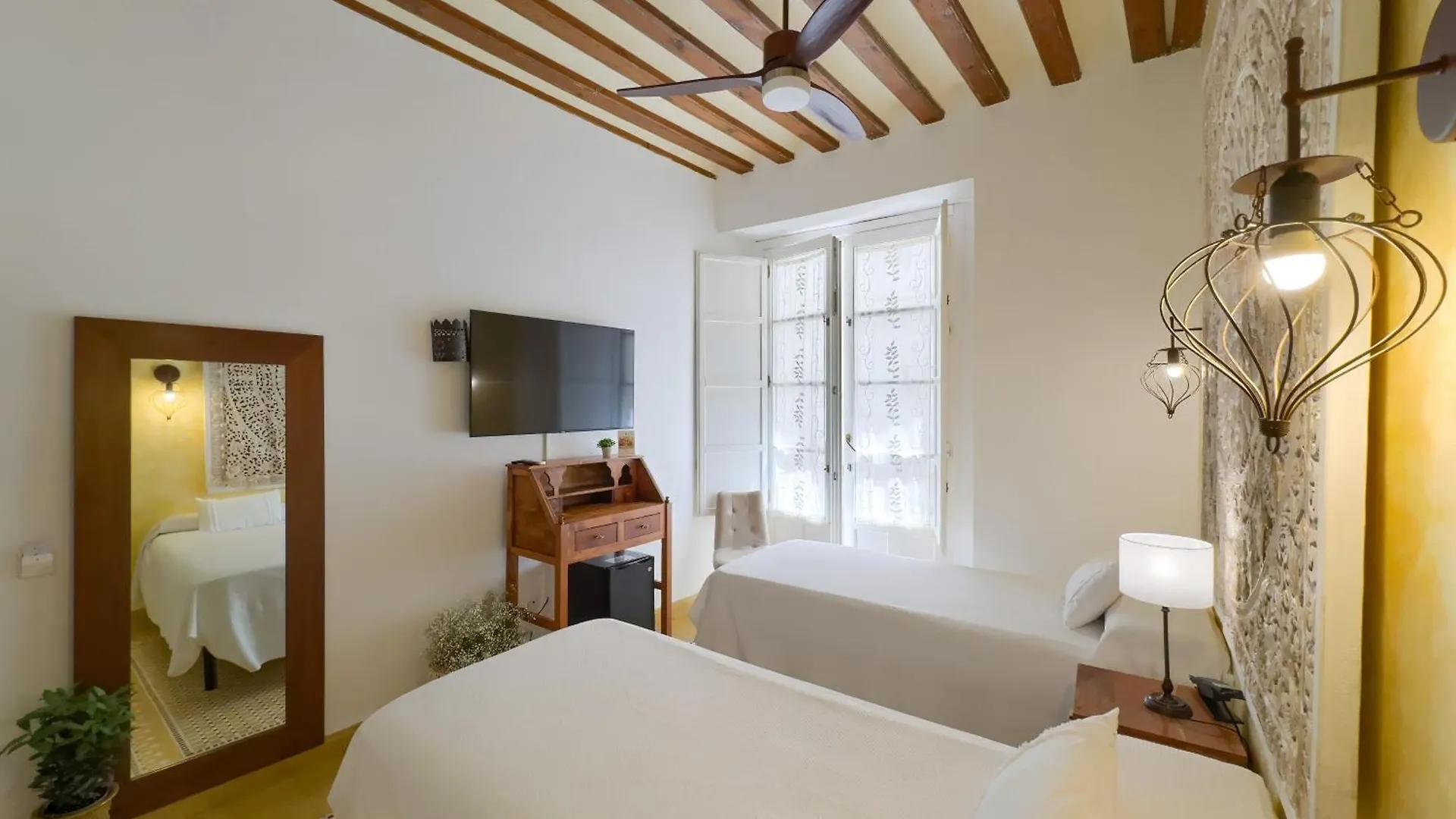 Hotel Argantonio Cadiz 2*,